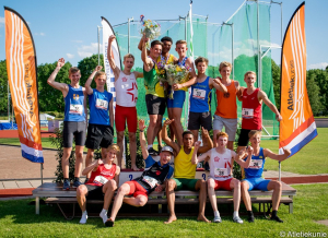 Linksonder Bram van Alebeek